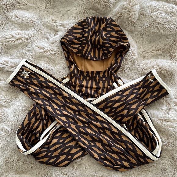 Ivy Park x Adidas hoodie shrug and reversible suit 2 PC set - Picture 6 of 16